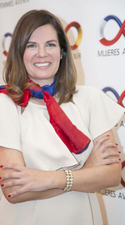 Rebeca Avila Directora de la Comision Comunicacion y RRSS Mujeres Avenir